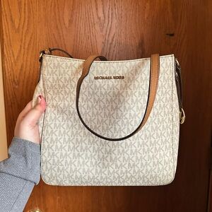 Michael Kors Crossbody